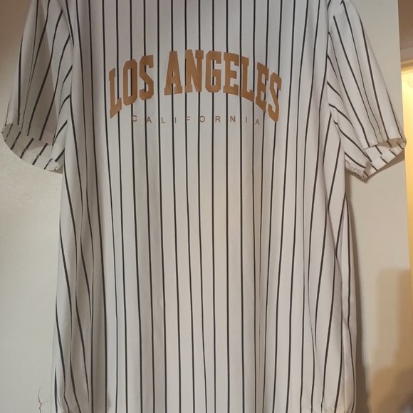 LA snapback and shirt! Great Condition! - Picture 3 of 6